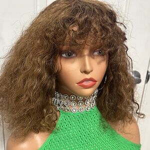 Brown highlights wig with bangs